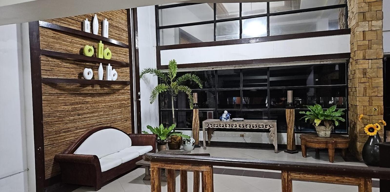 Tlt Condotl At Kiener Hills Condominium Lapu-Lapu City Exteriör bild